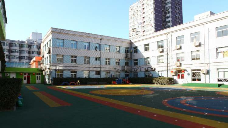明天幼稚集团